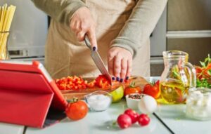 Learn to Cook: Top Recipe Apps for Beginners